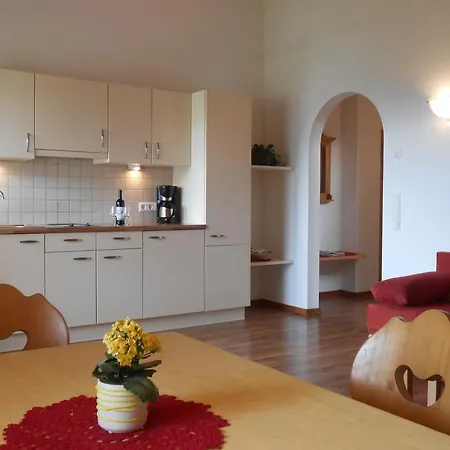 Toerggelehof Apartment Lagundo Room photo